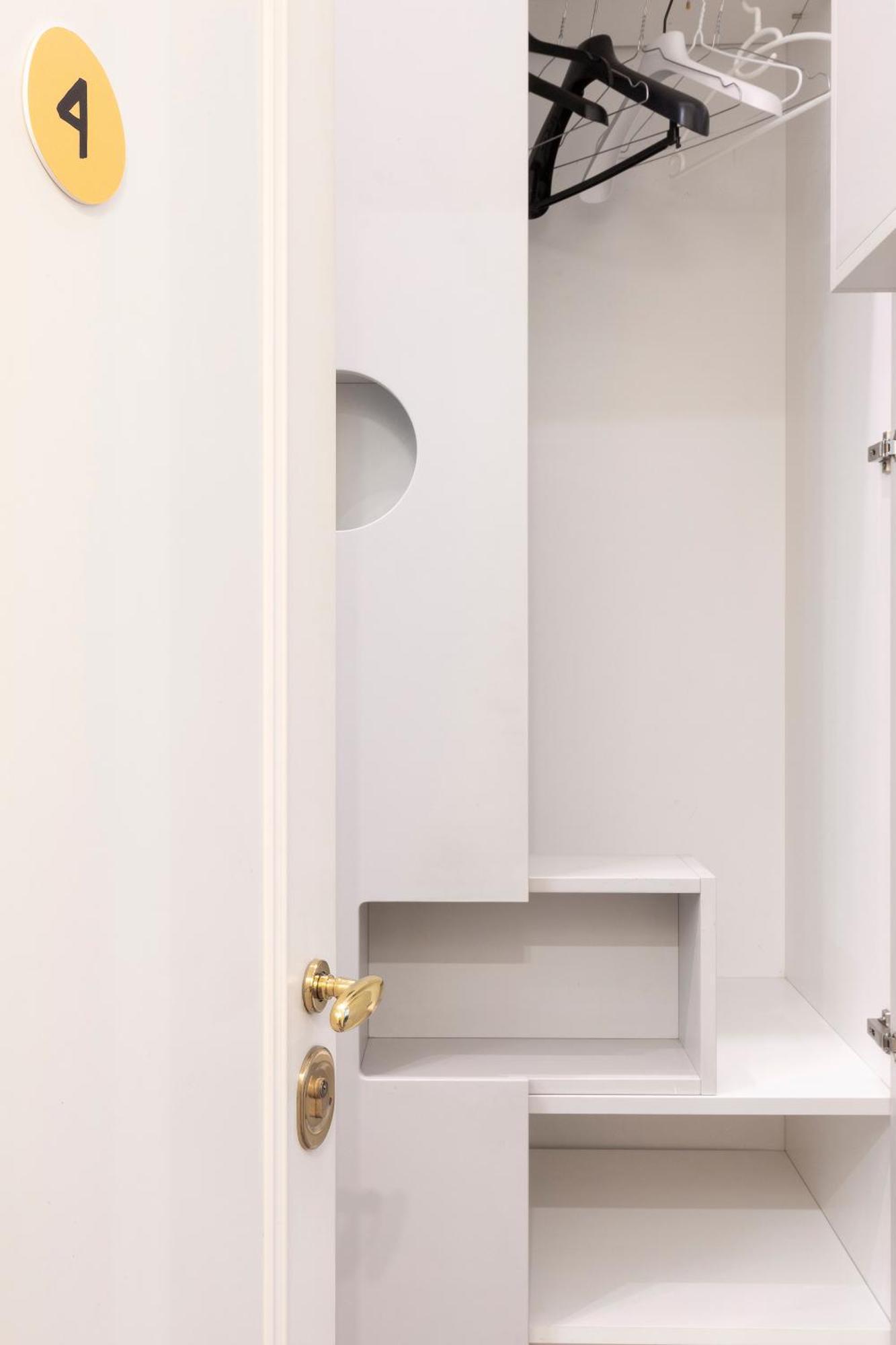 Vittore Rooms & Apartment Милано Екстериор снимка