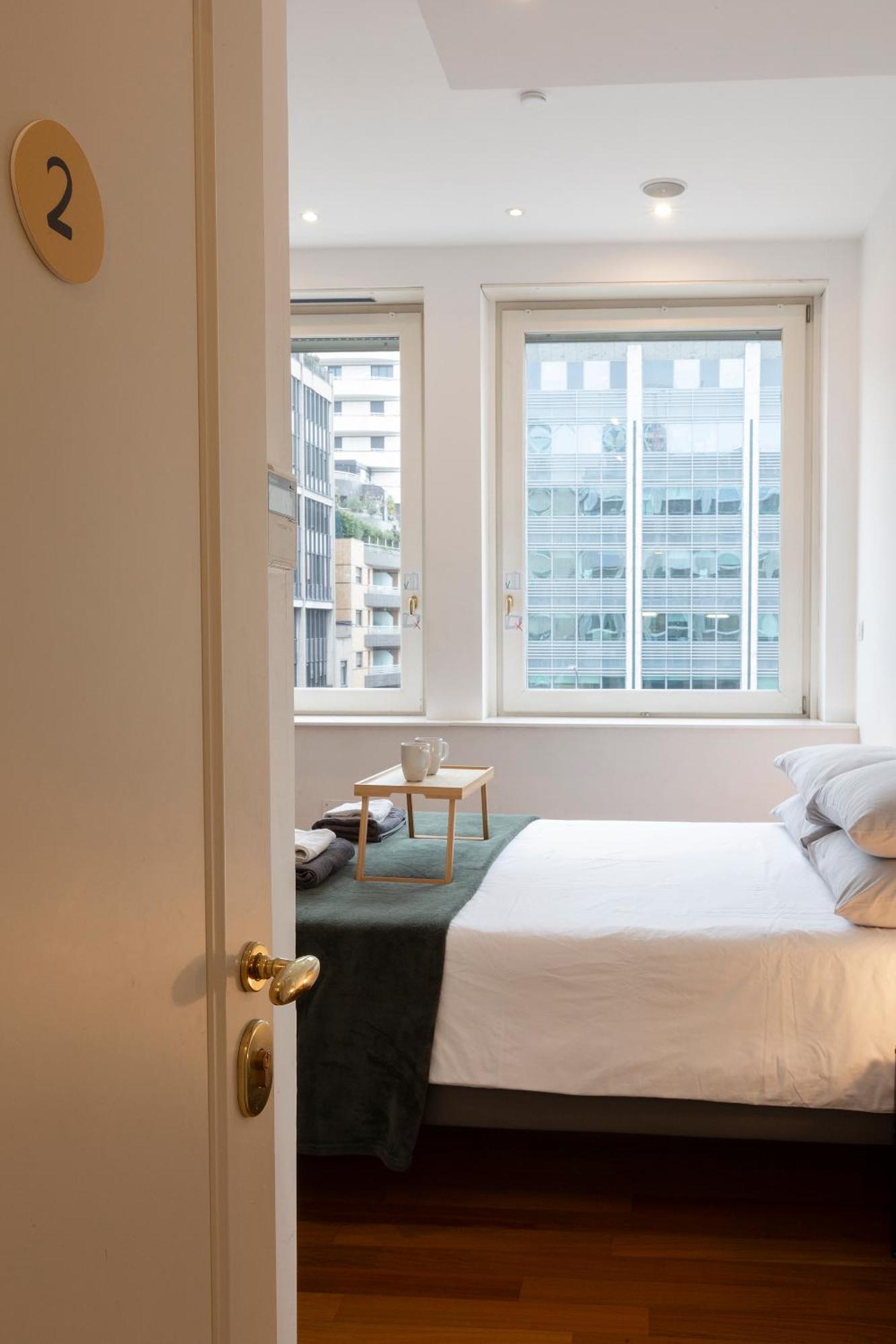 Vittore Rooms & Apartment Милано Екстериор снимка